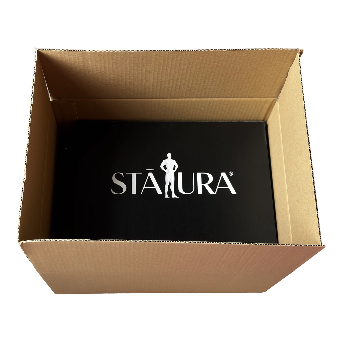 DEDANS, LA BOÎTE STATURA.